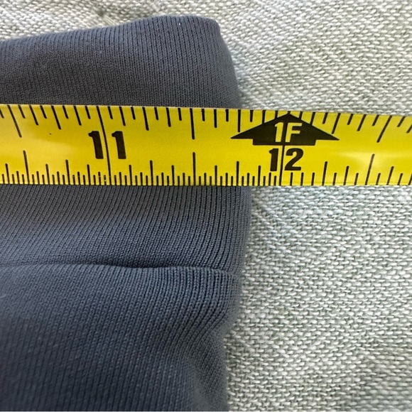 Aritzia Babaton Women’s Gray Leggings Size Small - Picture 5 of 6